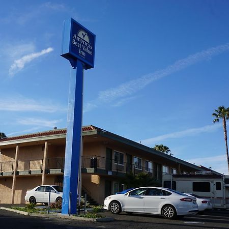Americas Best Value Inn Thousand Oaks Eksteriør billede