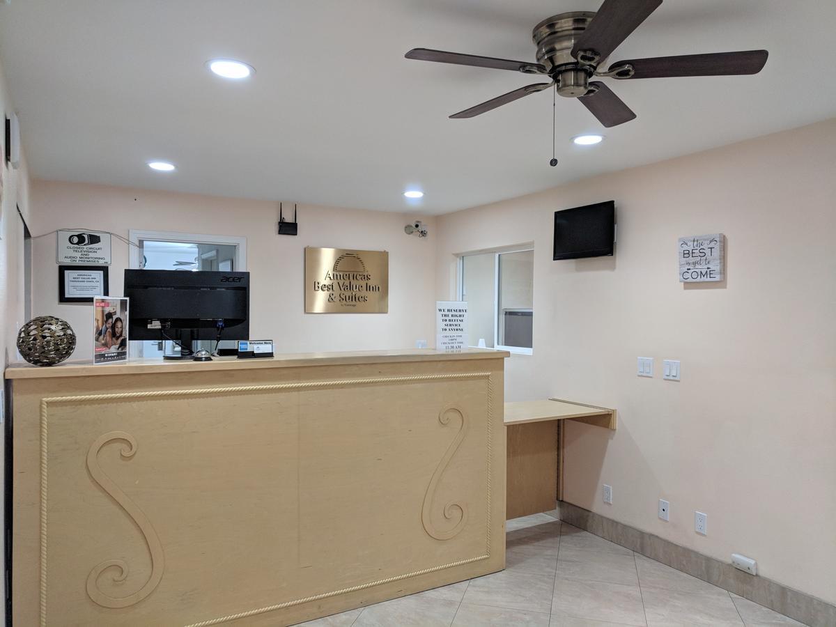 Americas Best Value Inn Thousand Oaks Eksteriør billede