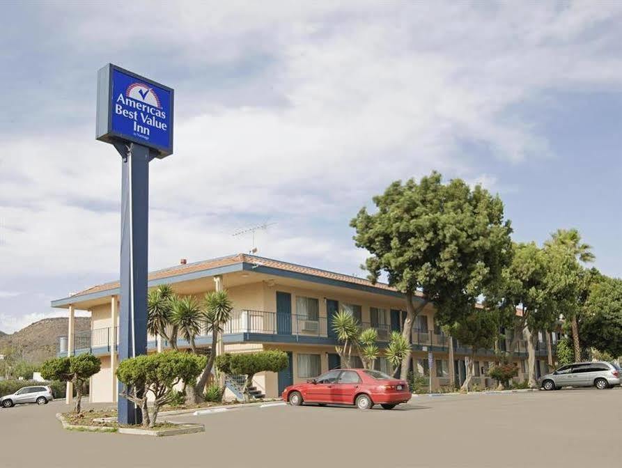Americas Best Value Inn Thousand Oaks Eksteriør billede