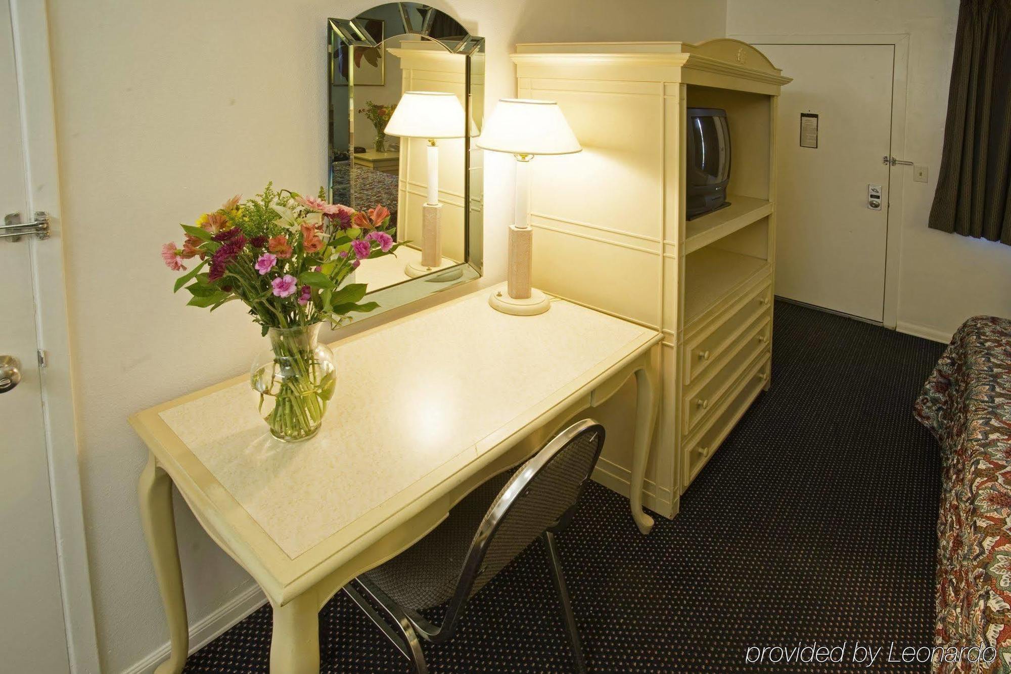 Americas Best Value Inn Thousand Oaks Eksteriør billede